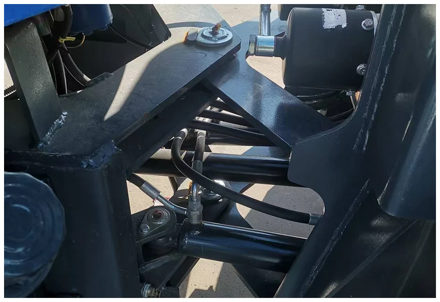 Heavy-duty articulated structure