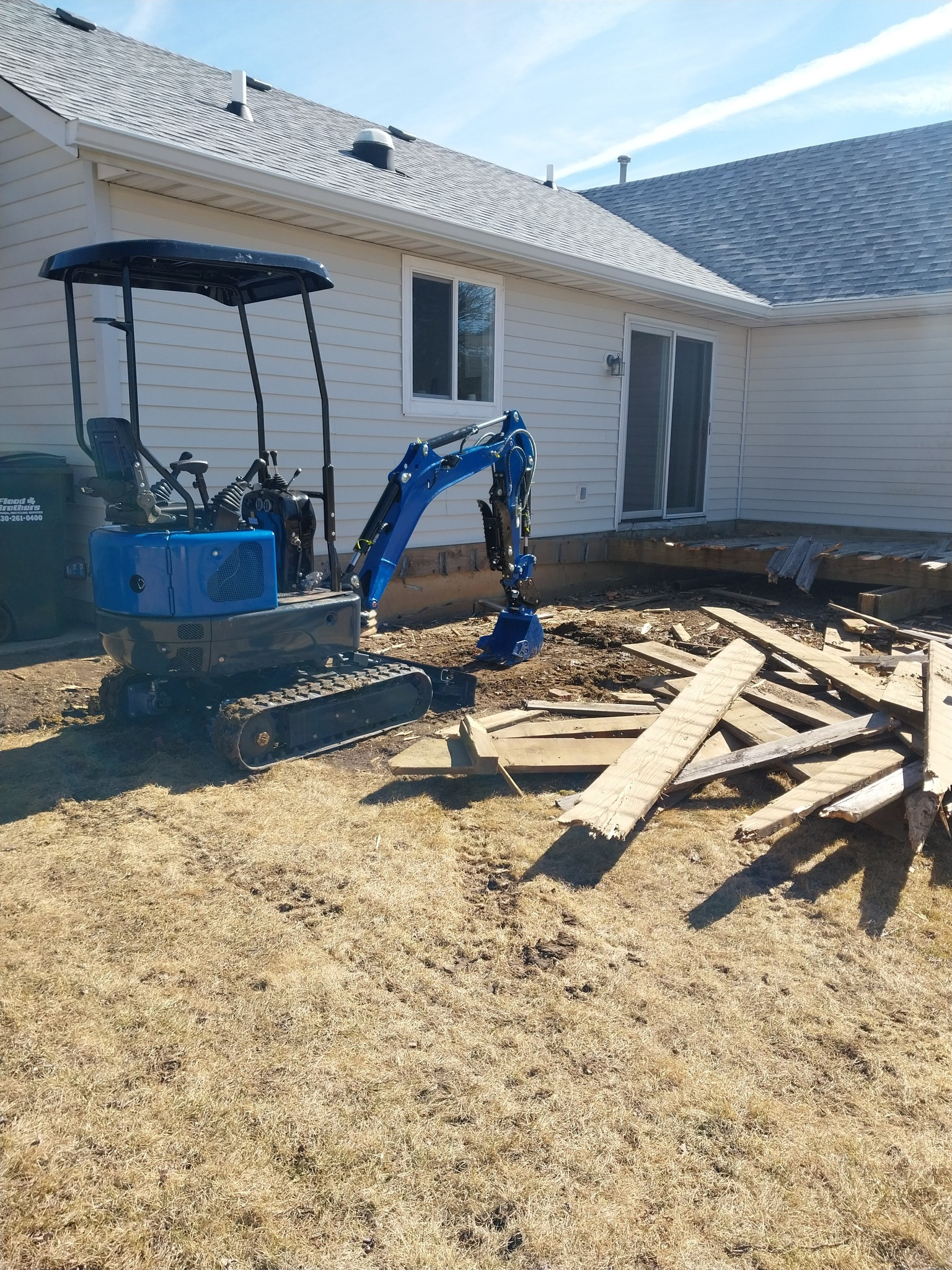 Swapped on a breaker and it handled like a champ. Super versatile.